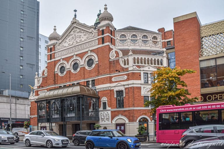 Exterior de la Gran Ópera de Belfast
