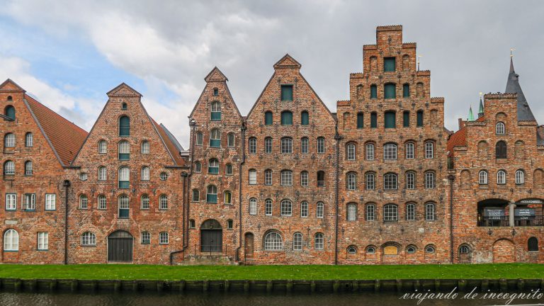 Fachadas de ladrillo de los 6 edificios que componen el almacén de sal de Lübeck