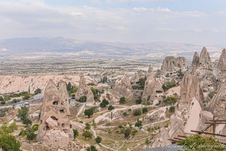 Vistas desde el Mirador junto al castillo de Uchisar