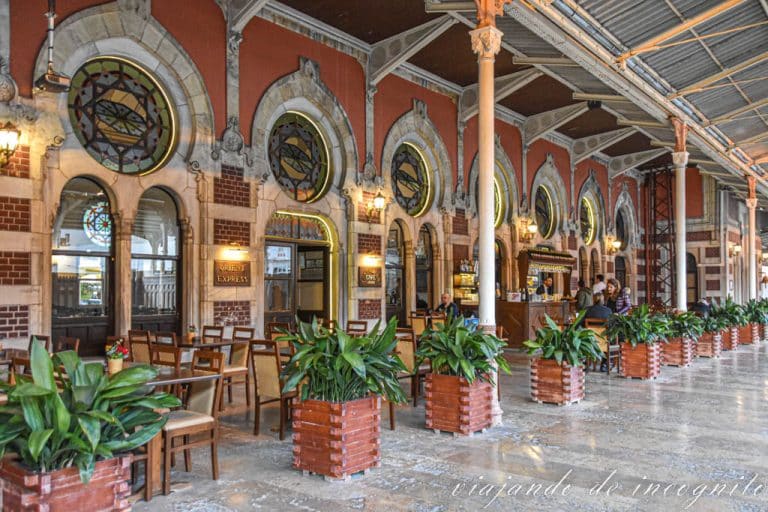 Entrada del Restaurante Orient Express en la Estación de Sirkeci