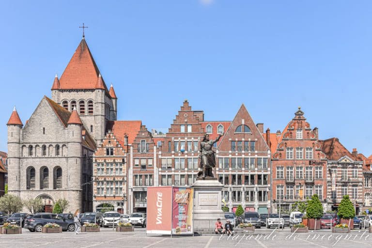 Casas de la plaza principal de Tournai