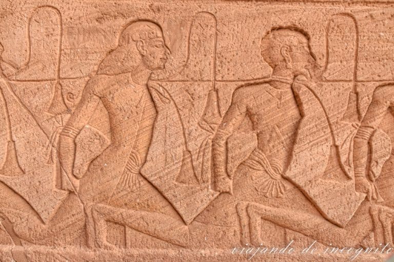 Esclavos hititas representados en el templo de Ramses II en Abu Simbel