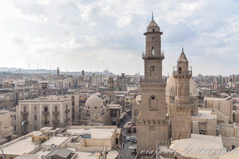 Vistas del Cairo islámico desde la mezquita del sultán al-Zahir Barquq