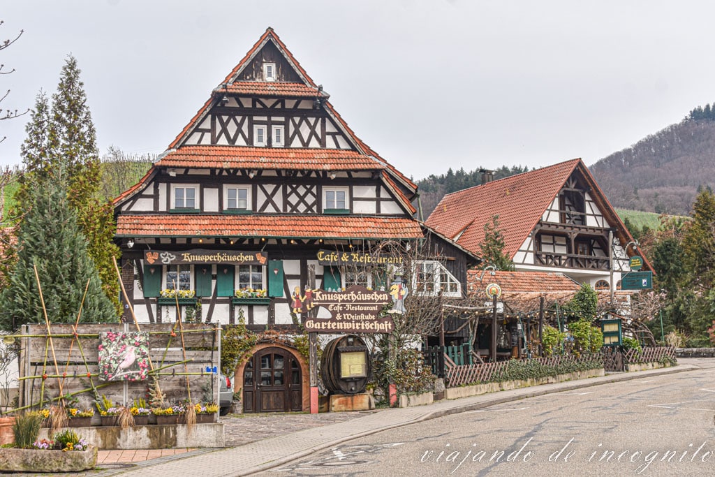 Casa de entramado de madera, Knusterhäuschen. Uno de los lugares que ver en Sasbachwalden