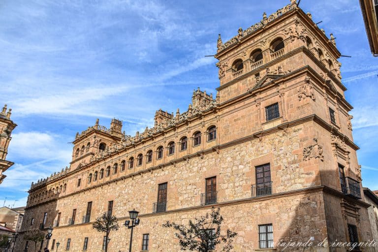Exterior del palacio de Monterrey en Salamanca