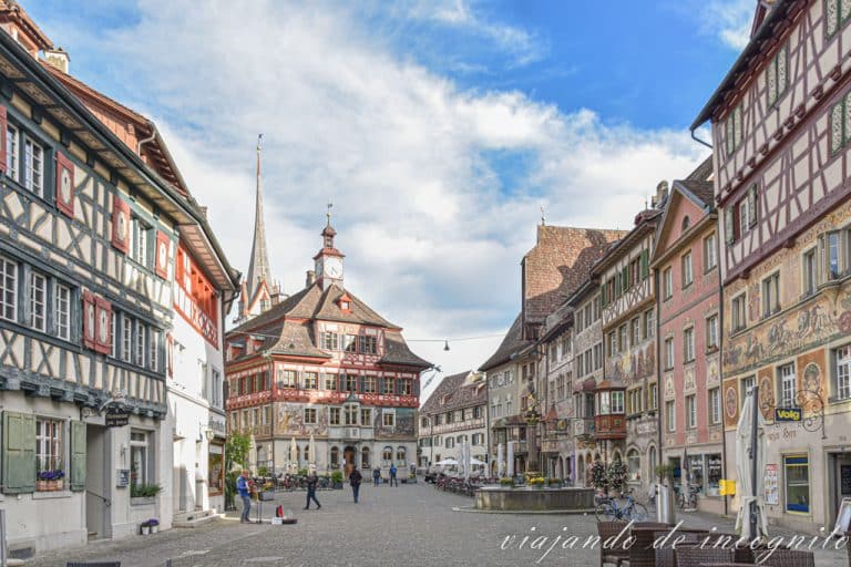 Plaza principal de Stein am Rhein sin mucha gente