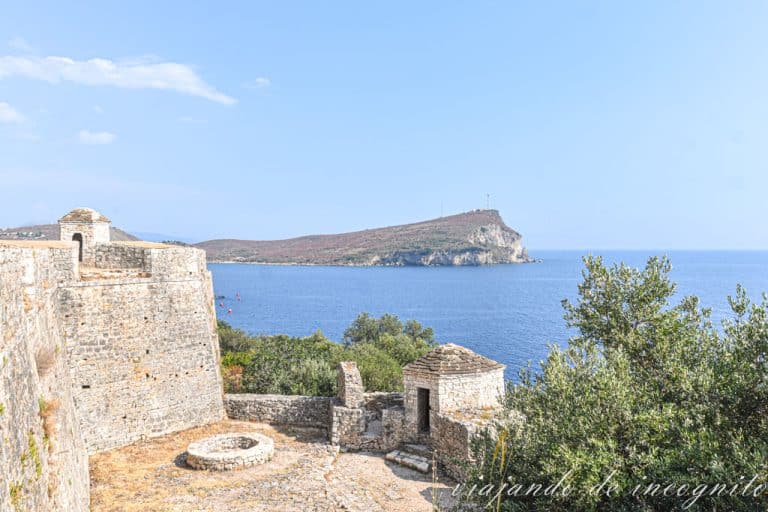 Vistas desde la parte superior del castillo de Porto Palermo