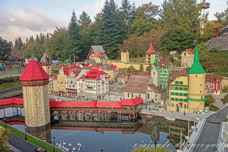 Maqueta de Lucerna en Legoland en otoño