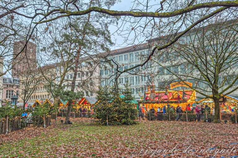 Mercadillo navideño en Friedrichsplatz en Karlsruhe