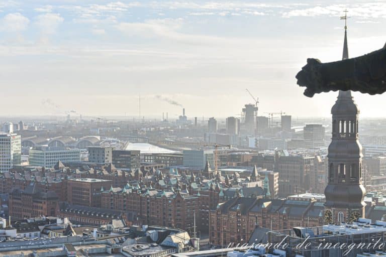 Vistas del Speicherstadt desde San Nicolás