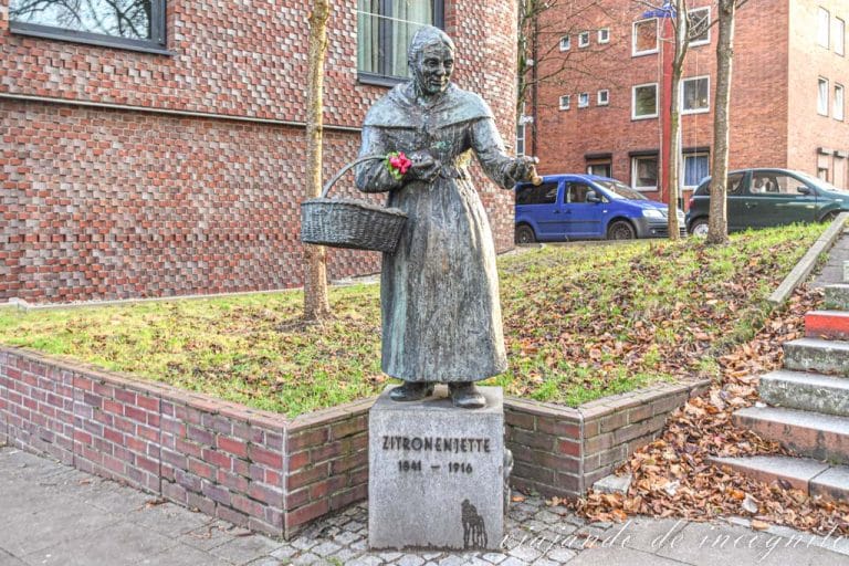 Estatua de Zitronenjette en Hamburgo.