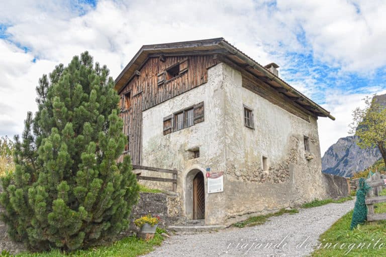 Exterior de la casa de Heidi y el abuelo