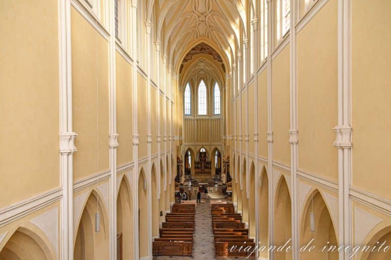 Vista del interior de la catedral de Nuestra Señora de la Asunción desde el piso superior.