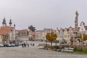 Plaza de Telc un día frío de otoño.