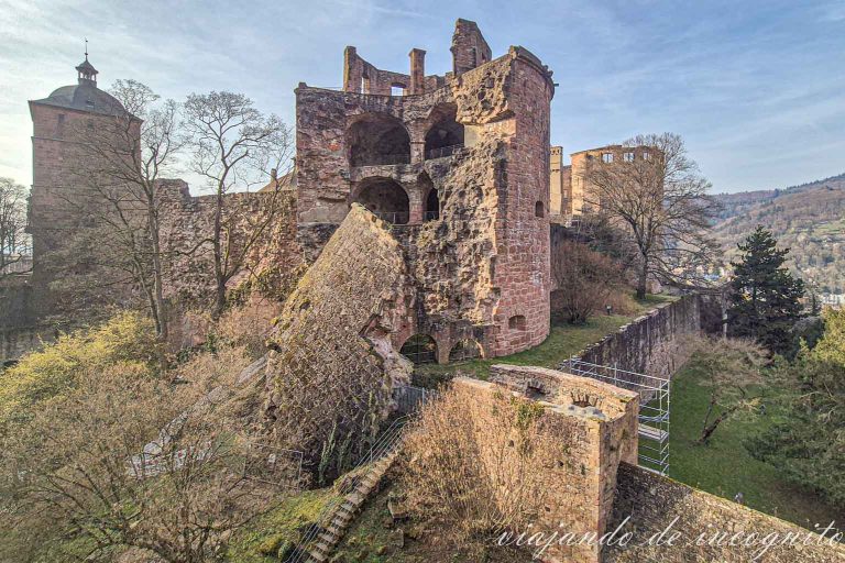 Ruinas de la Torre Devastada del castillo de Heidelberg.