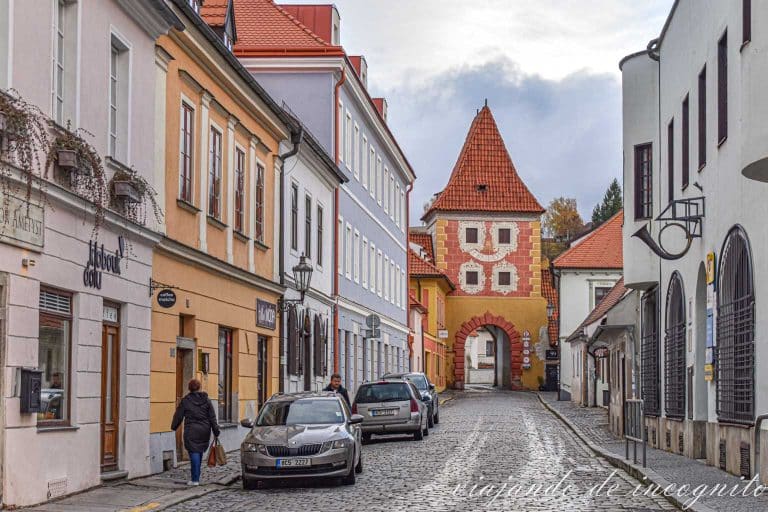 Calle Latrán a la altura de la puerta Budejovice