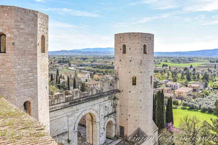 Puerta de Venus en Spello vista desde arriba
