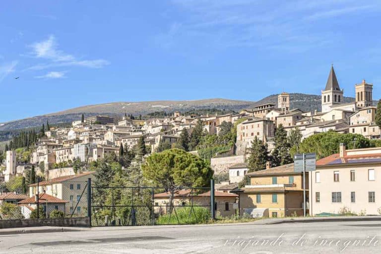 Vista de Spello desde la parte baja del pueblo.