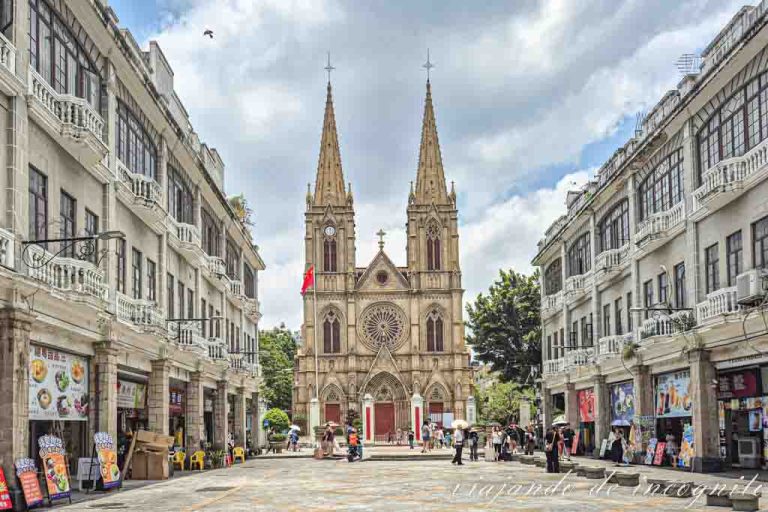 Catedral de Cantón de día.