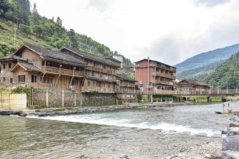 El río a su paso por la aldea de Huangluo