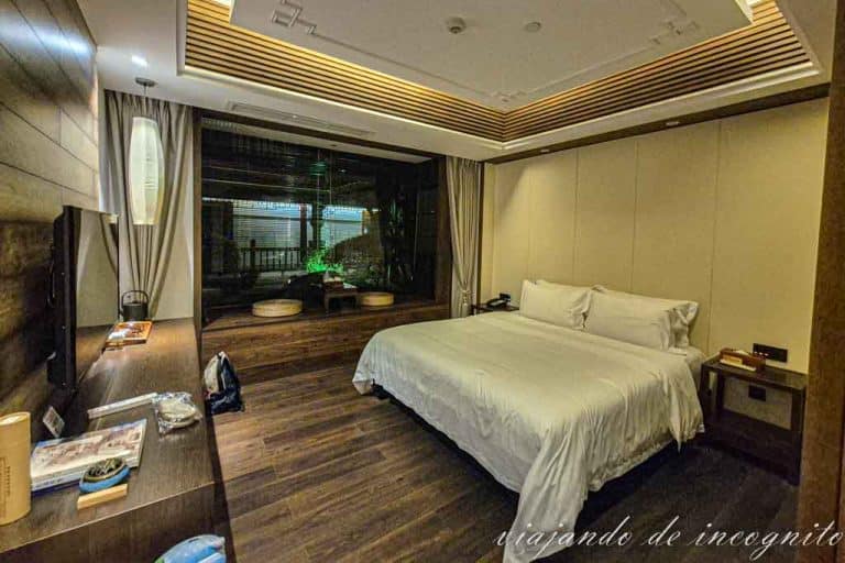 Habitación del Jinye Chanyi Vacation Hotel en Leshan.