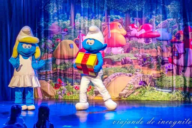 Espectáculo de Los Pitufos en Plopsaland